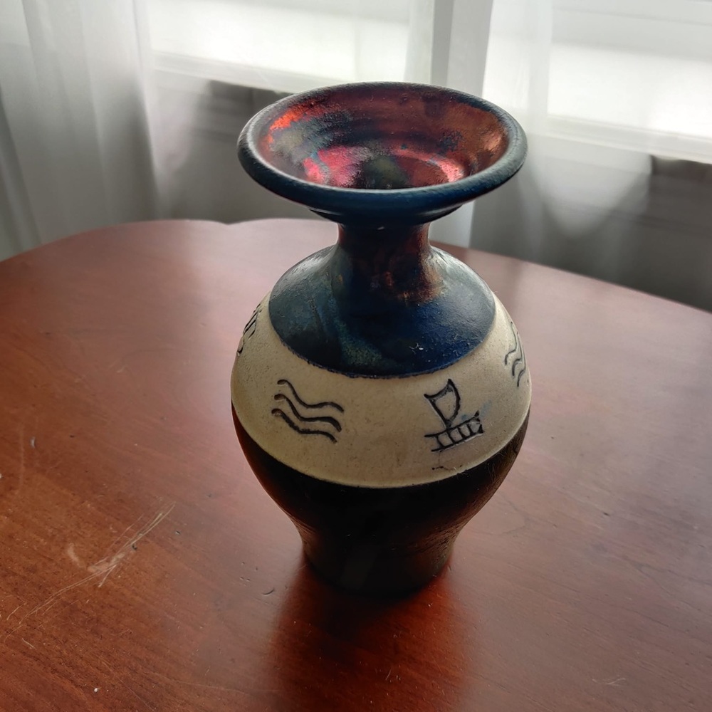 Decorative vase